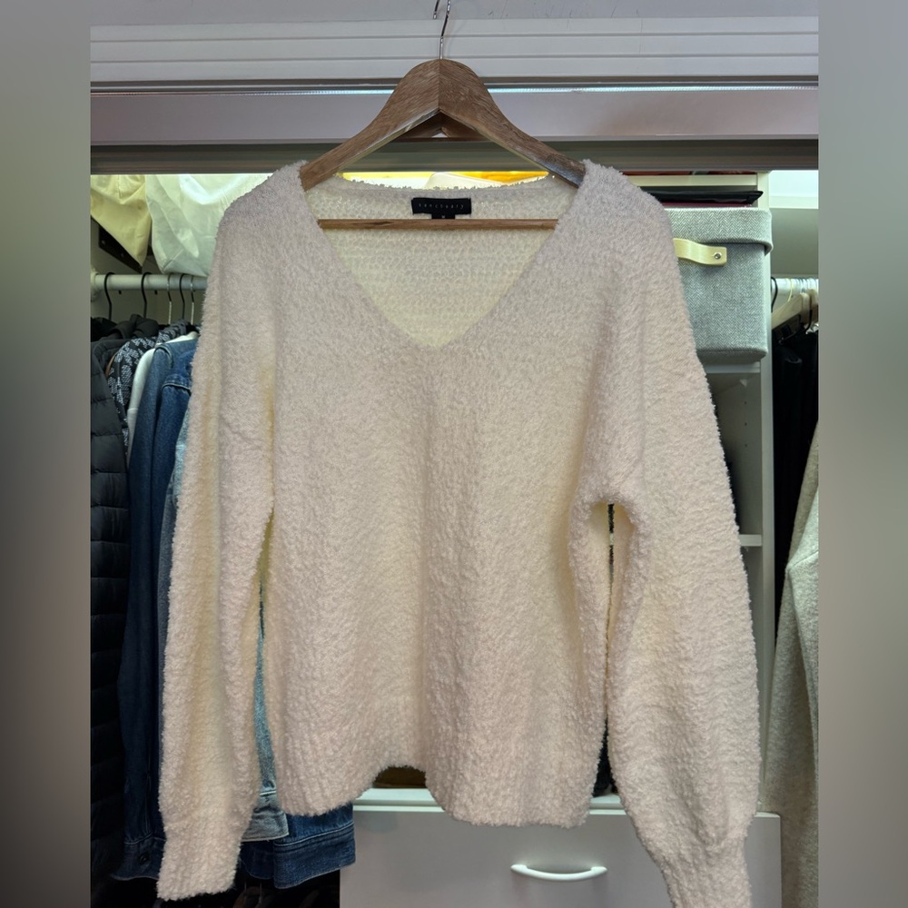 Sanctuary Cozy White V-Neck Sweater